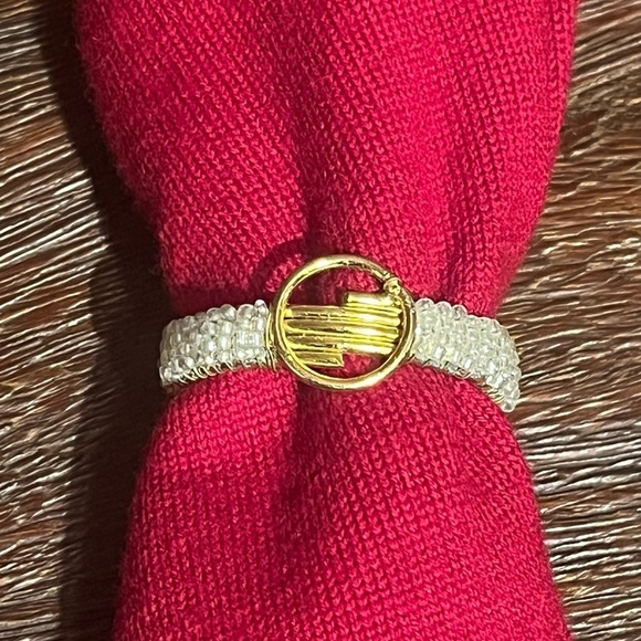 Gorgeous Set Of 4 PIER 1 Vintage Napkin Holder Rings Gold w/Sead Beads - Picture 2 of 10